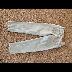 Vintage Levi mom jeans